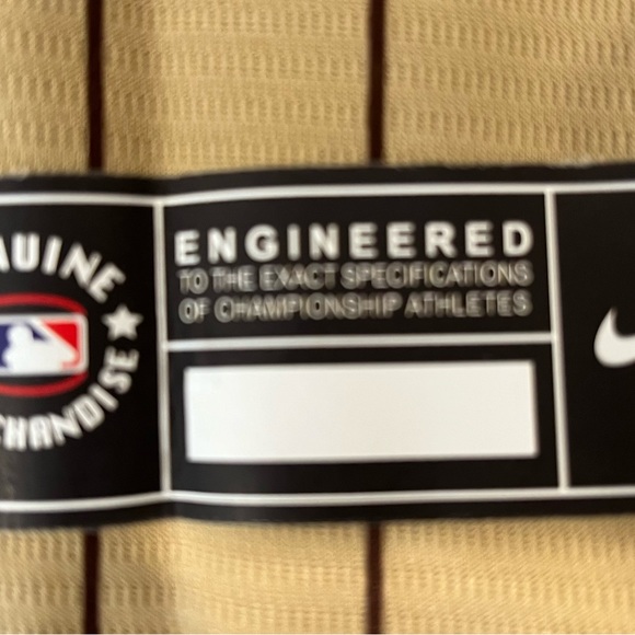 Padres Machado jersey - Picture 4 of 4